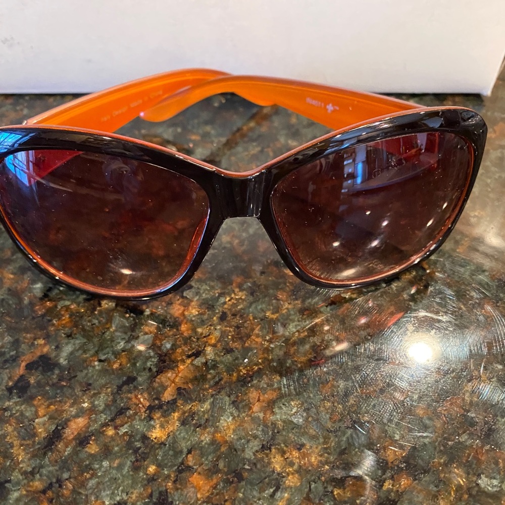 Sunglasses with Fleur de Lis 400 UV